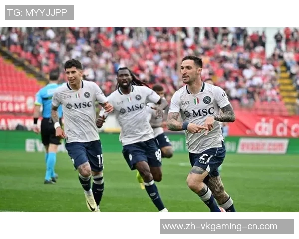 德甲赛场阿森纳狂胜那不勒斯五球大捷引发转会风波与热议